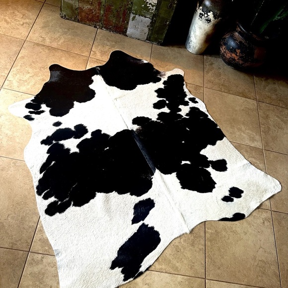 Black and White Cowhide Rug - Picture 1 of 1